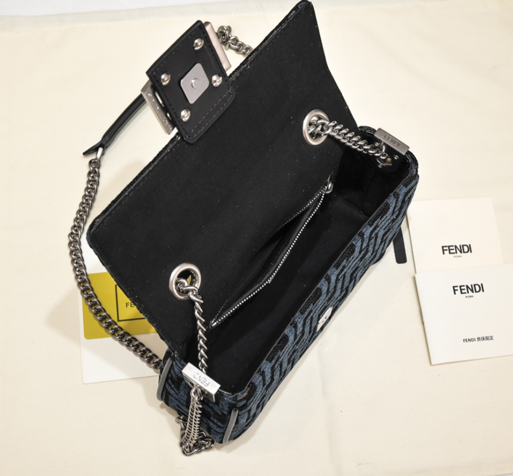 Fendi Baguette continental Medium Fabric Bag