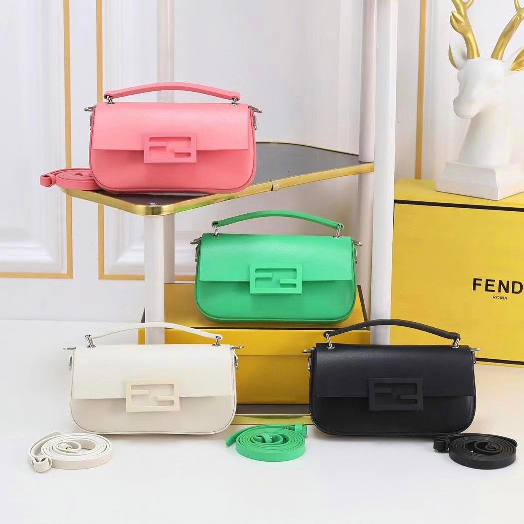 Fendi Baguette continental Shiny Bag Small