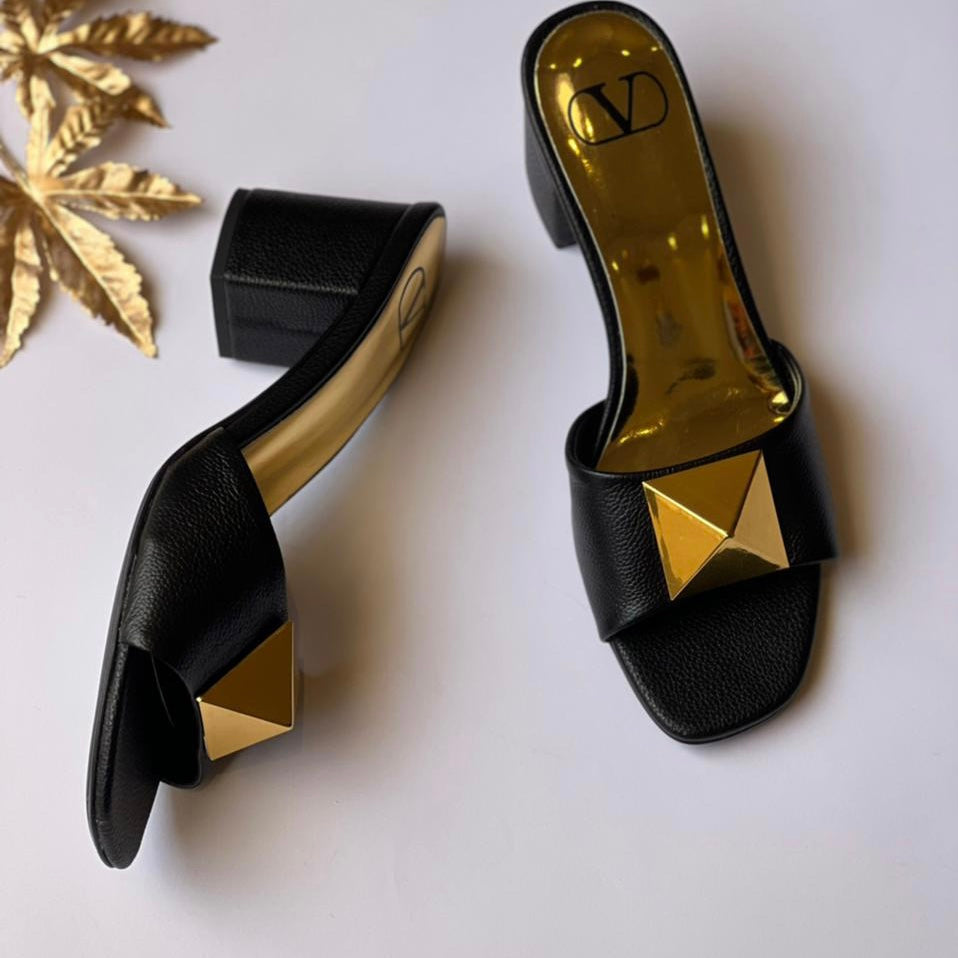 Valentino Garavani Roman Stud Leather Shoes