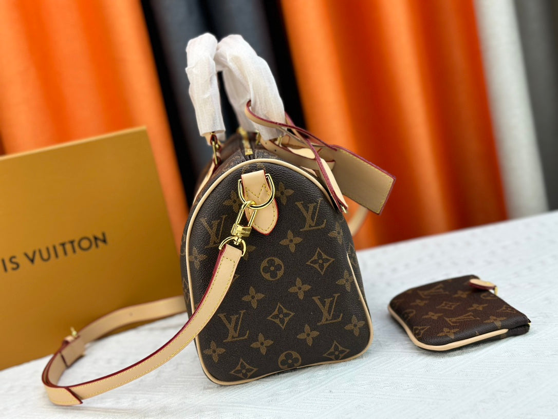 Louis Vuitton Speedy Bandouliere Bag 25
