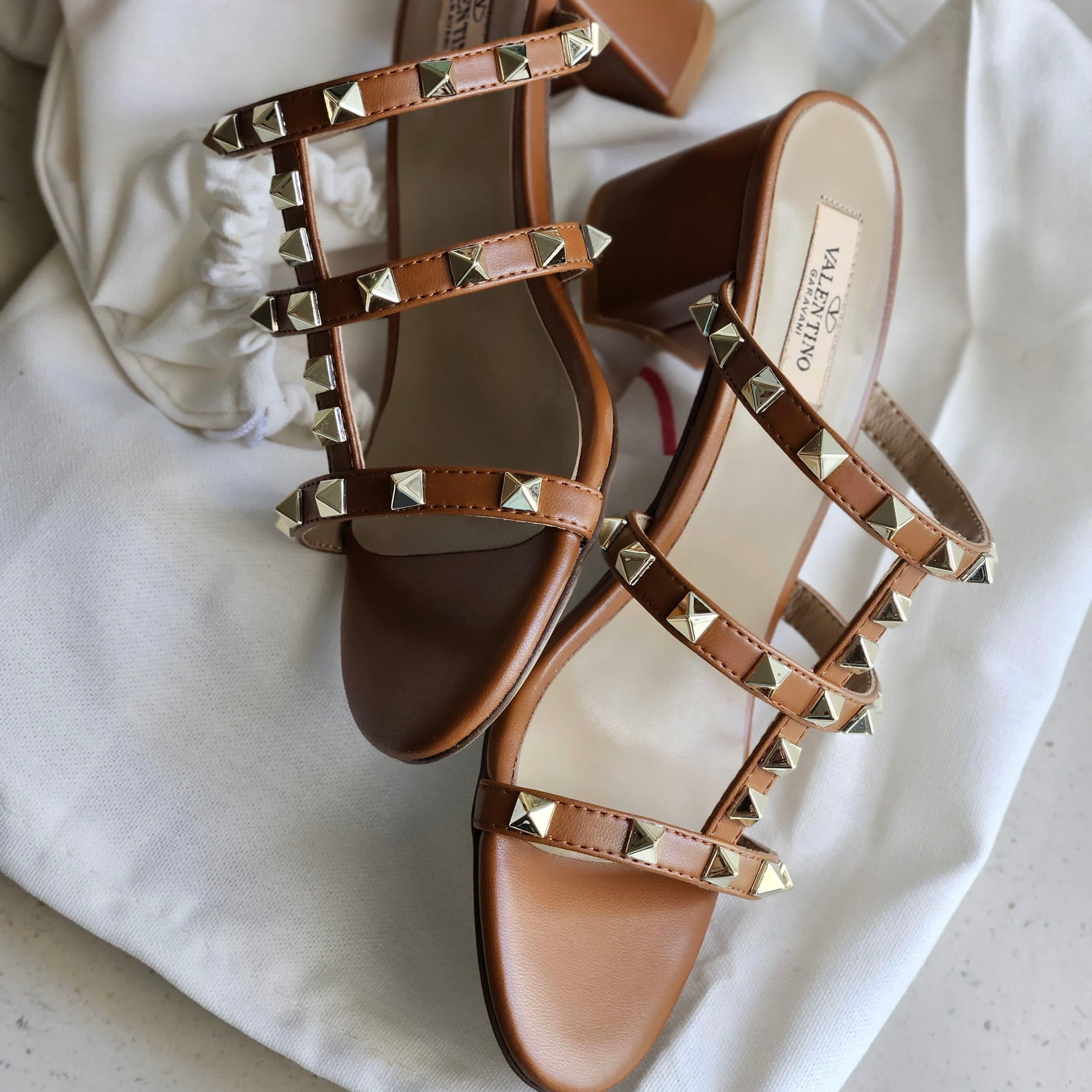 Valentino Garavani Rockstud Block Heel Shoes in Nude Patent