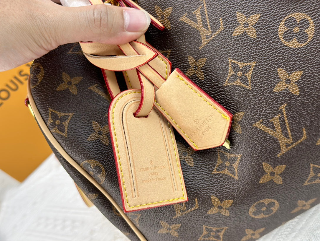 Louis Vuitton Speedy Bandouliere Bag 25