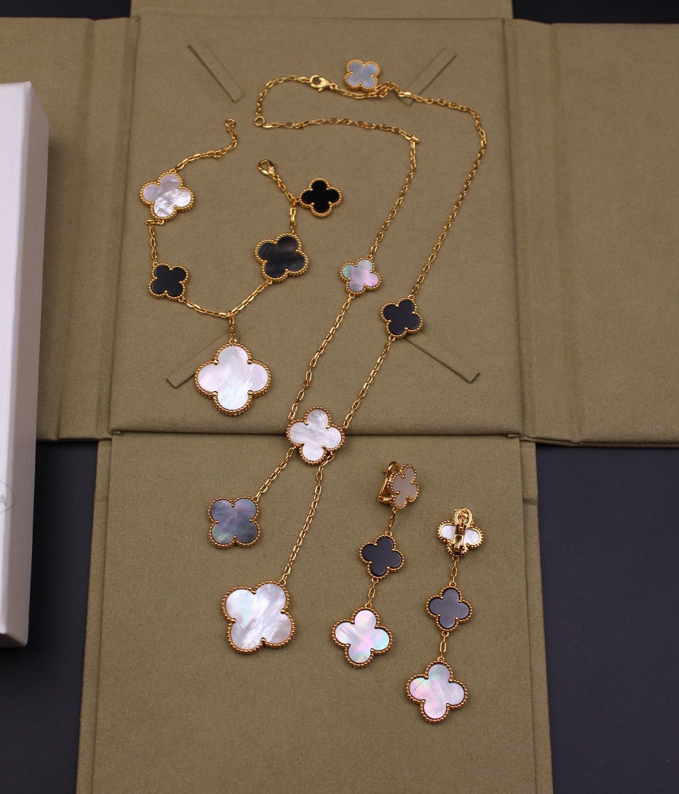 Van Cleef Full Set