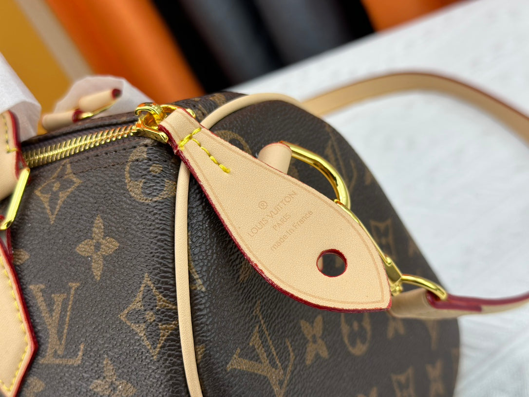 Louis Vuitton Speedy Bandouliere Bag 25