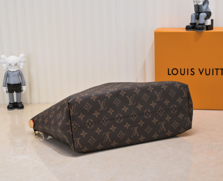Louis Vuitton Boét Bag