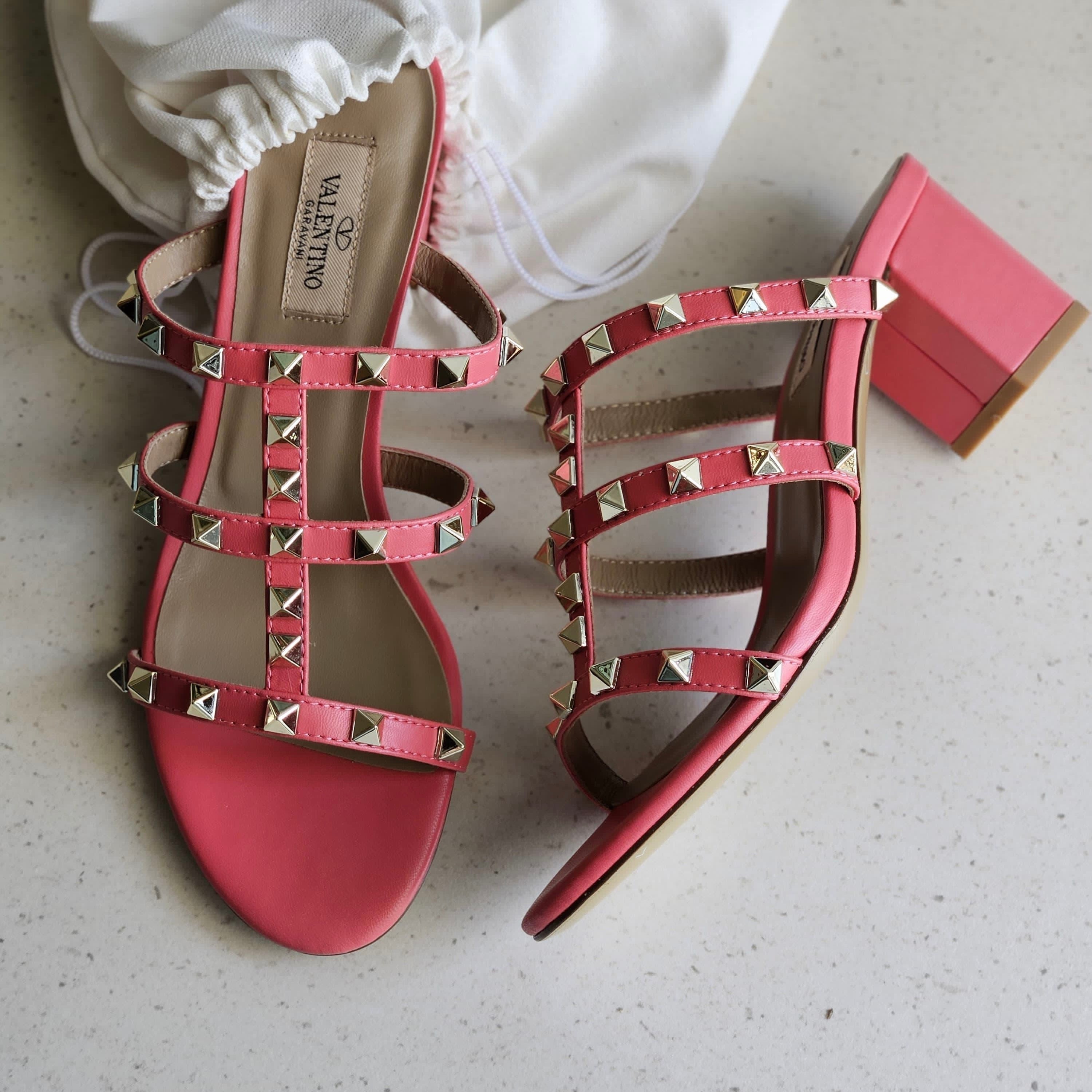 Valentino Garavani Rockstud Block Heel Shoes in Nude Patent
