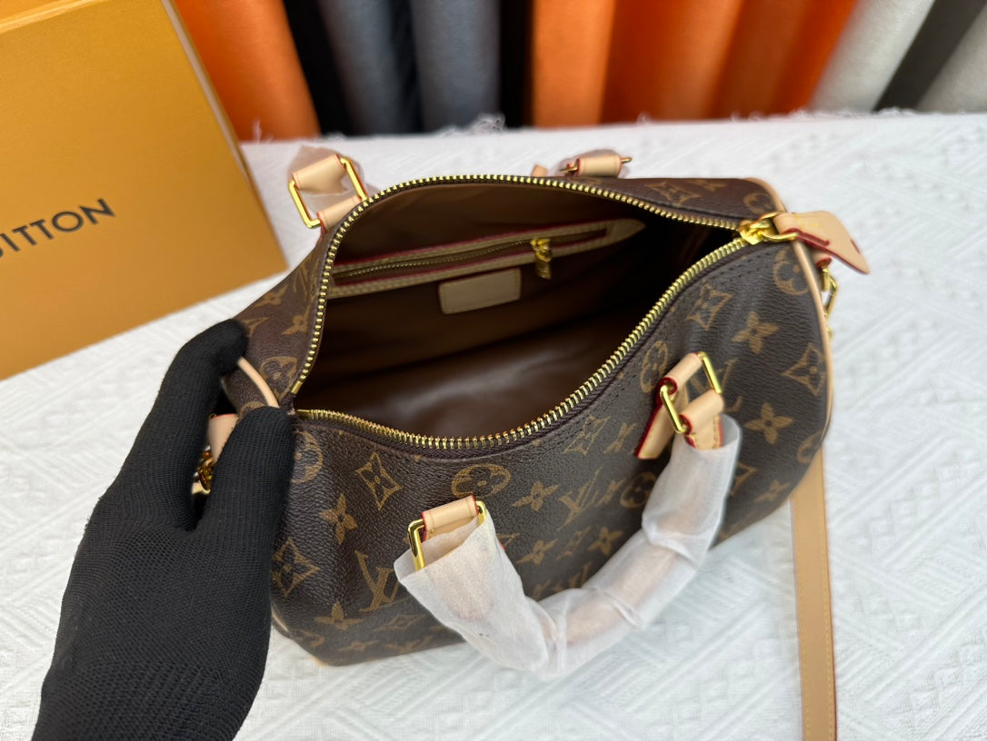 Louis Vuitton Speedy Bandouliere Bag 25