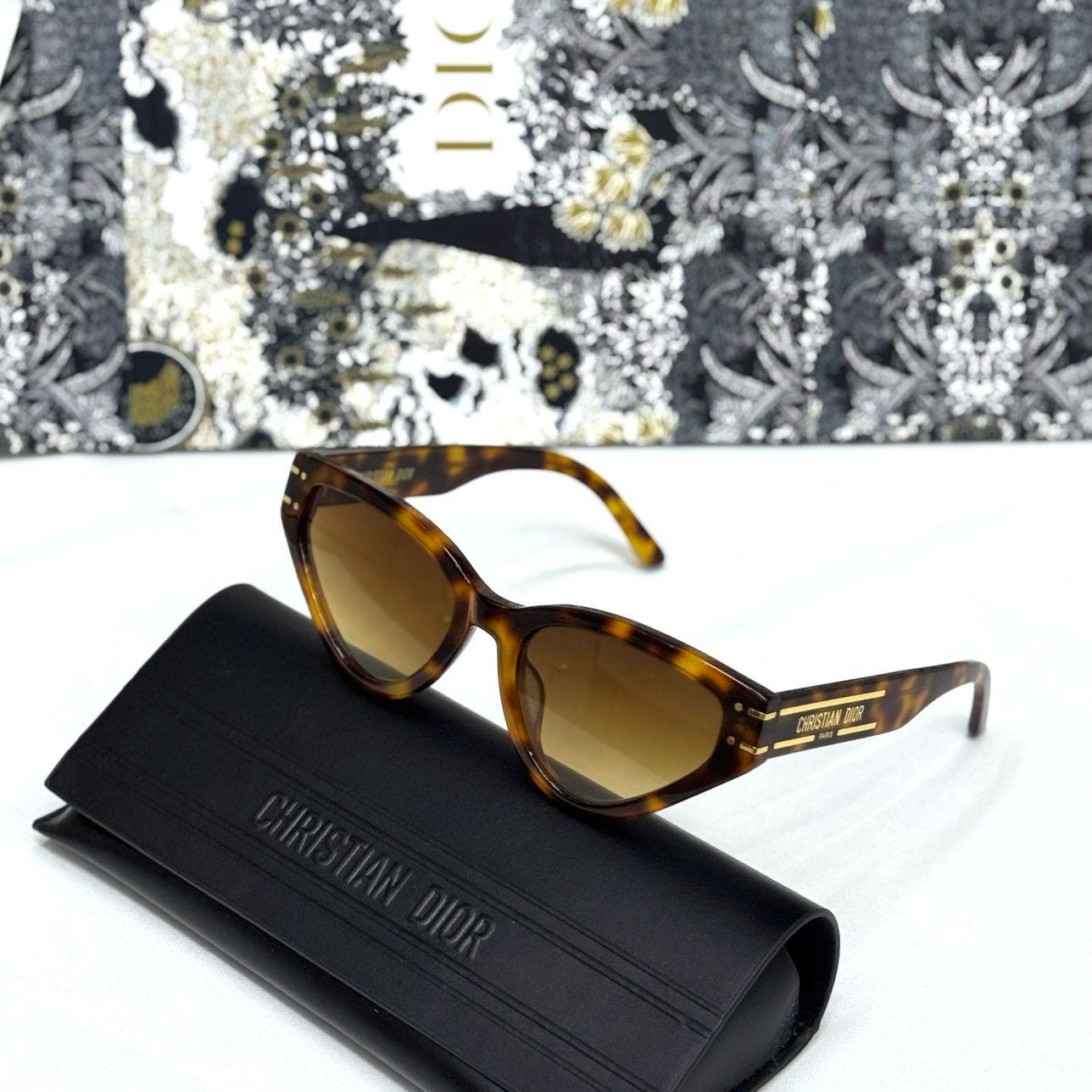 Dior Signature B1U Sunglasses