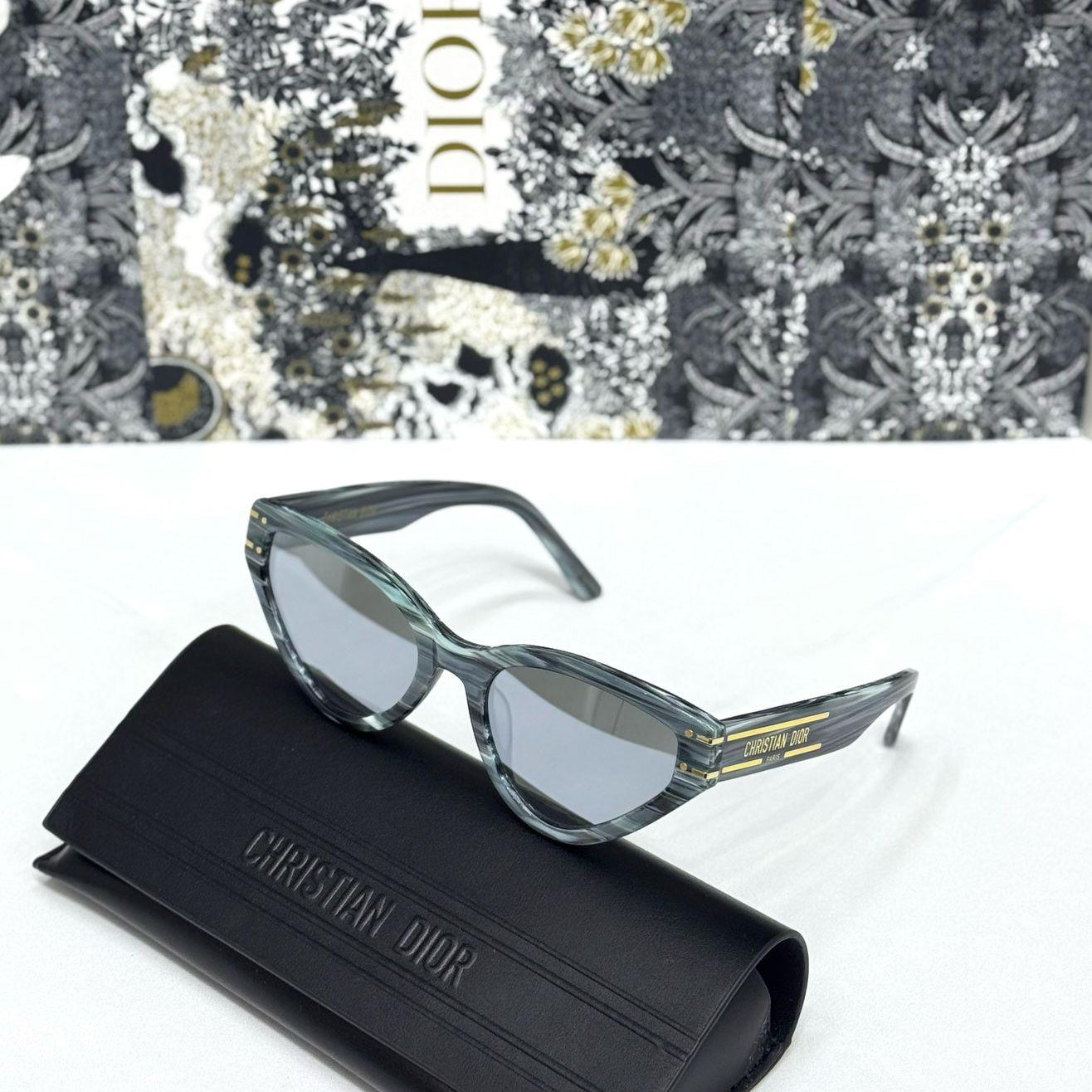 Dior Signature B1U Sunglasses