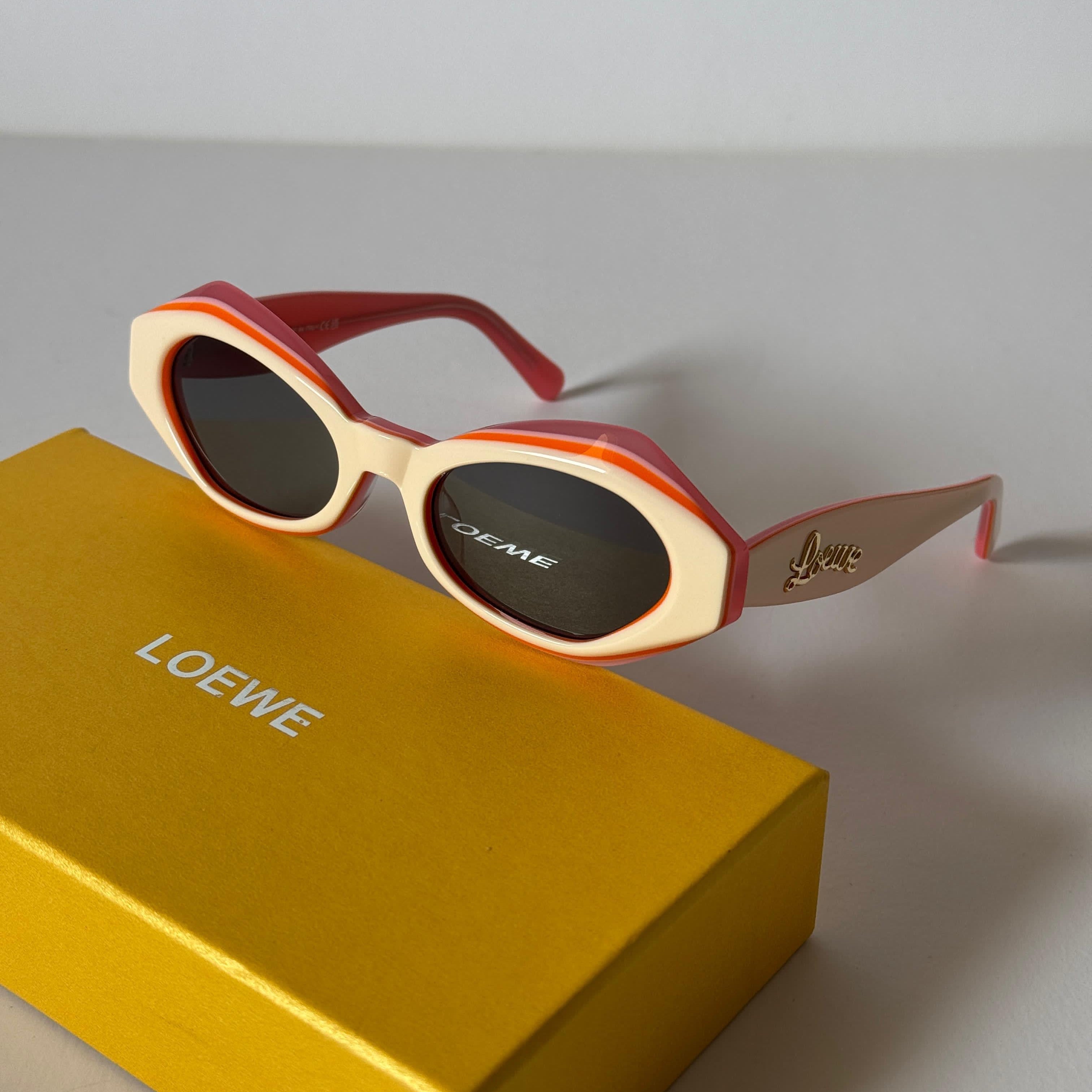 Loewe LW40090I Mask Cat-Eye Sunglasses