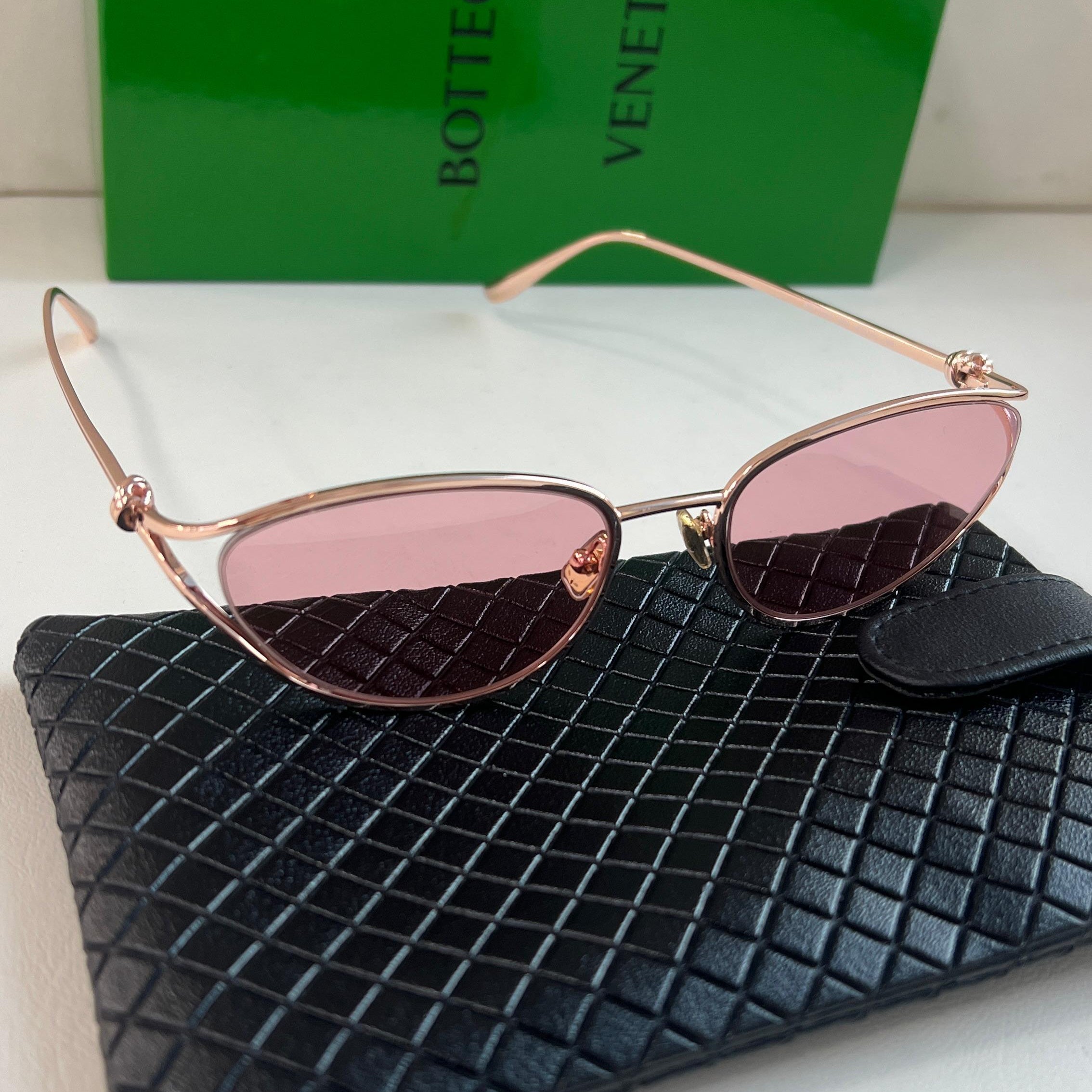 Bottega Veneta Cat-Eye Sunglasses BV1096S