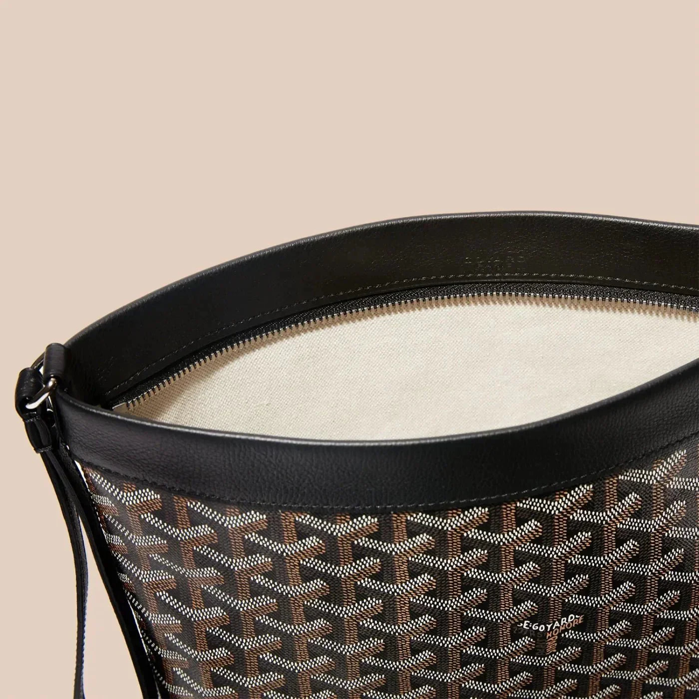 Luméra Pouch