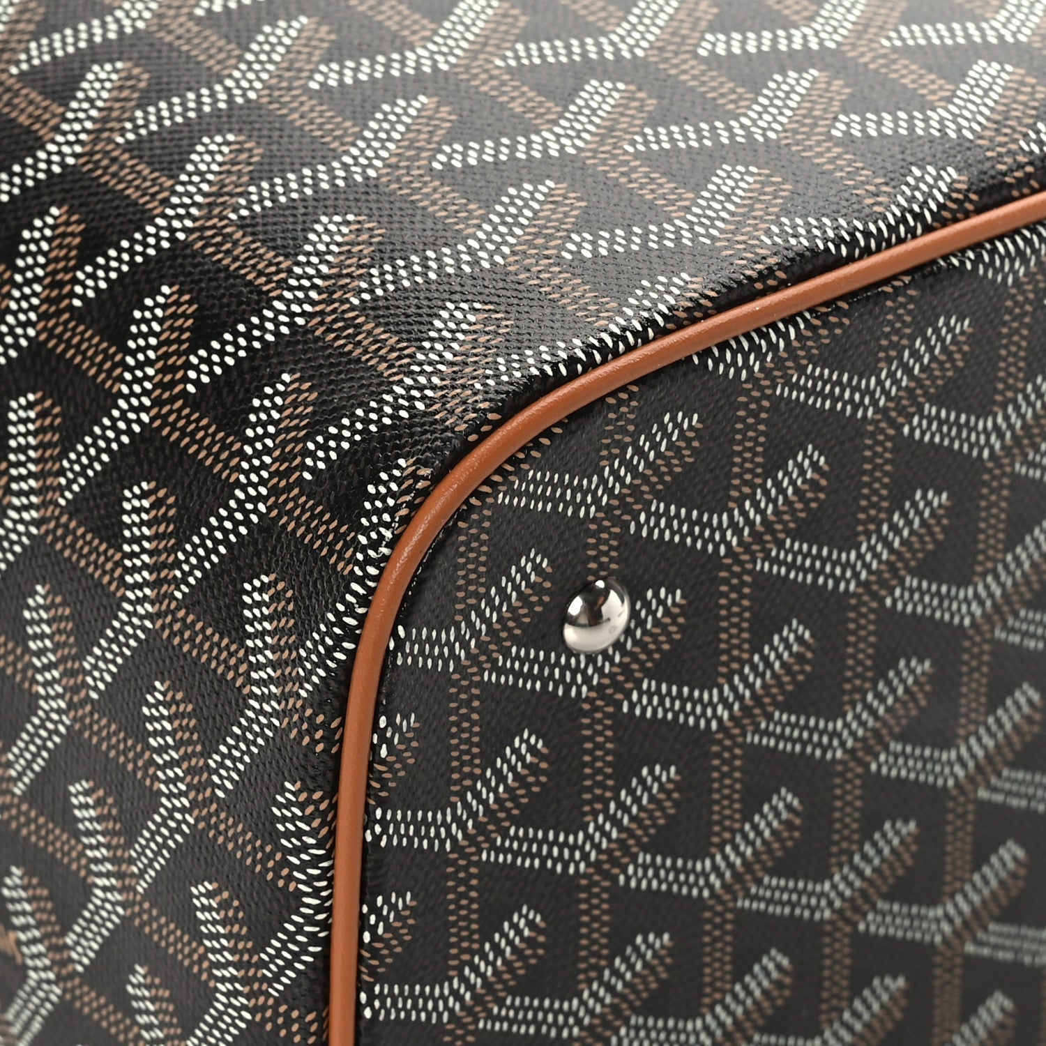 Elegant Vanity Crossbody