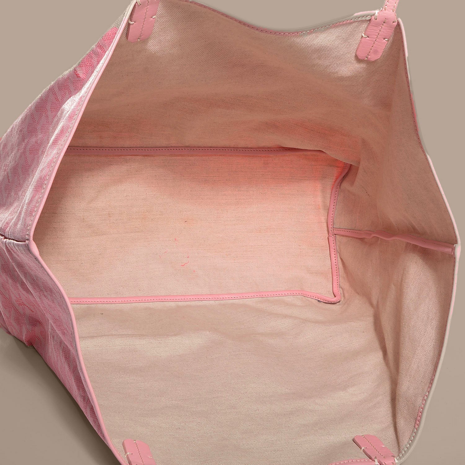 Vivara Signature Carryall