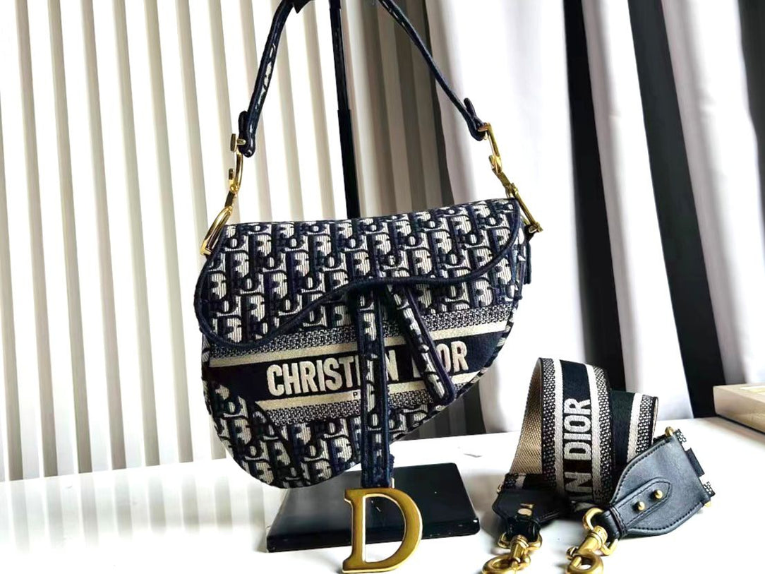 Dior Saddle Hand stitching Bag