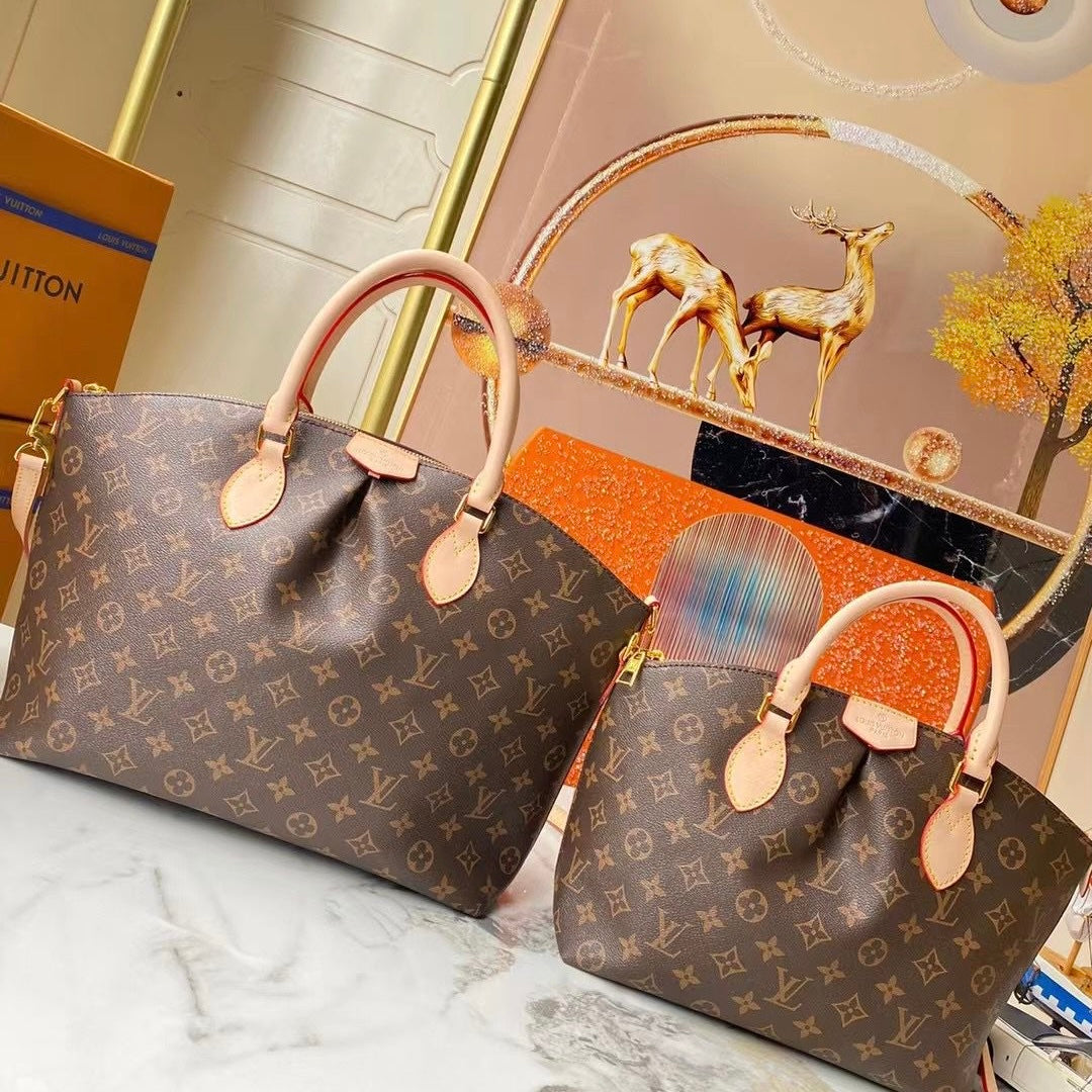 Louis Vuitton Boét Bag