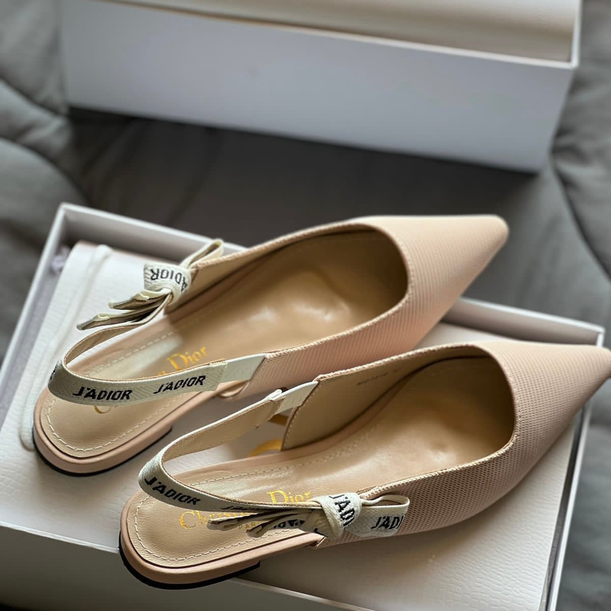 Beige / 36