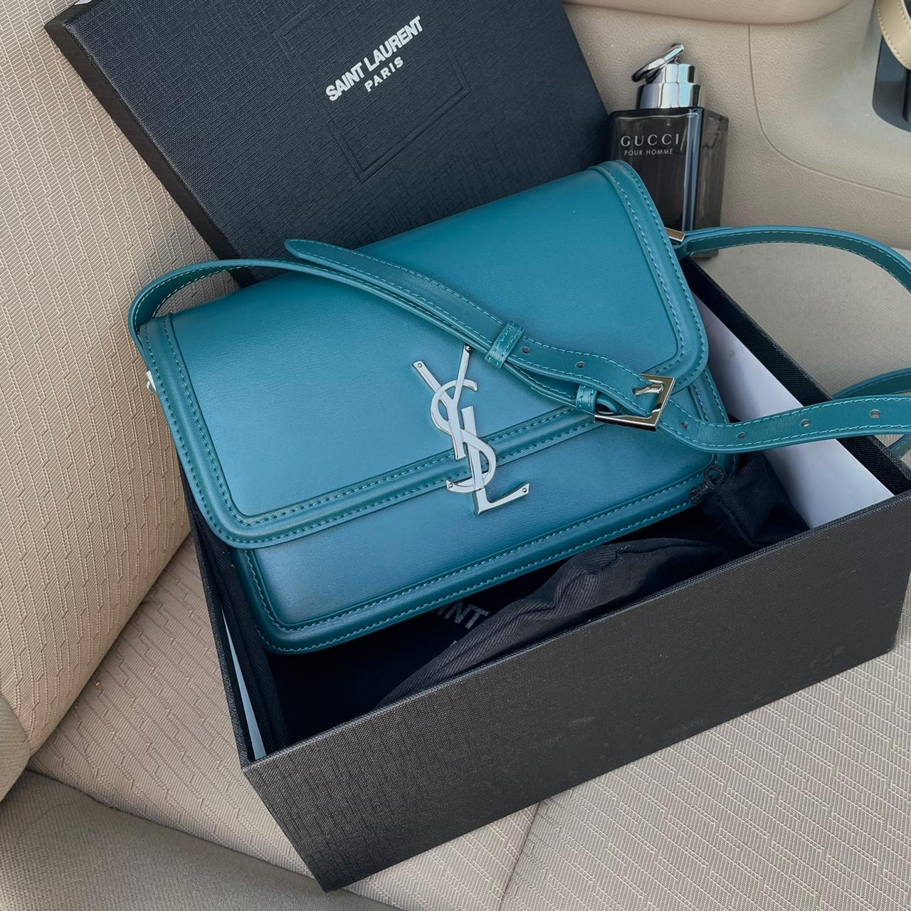Blue / Without Box