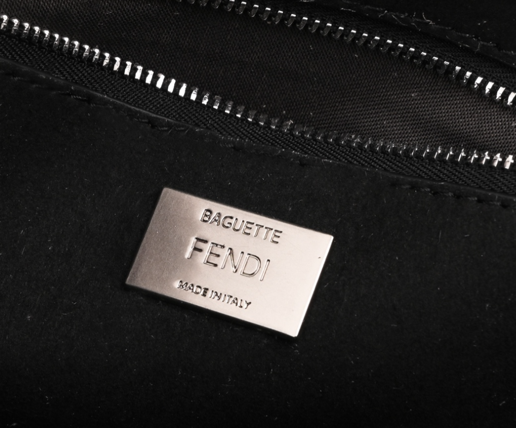 Fendi Baguette continental Medium Fabric Bag
