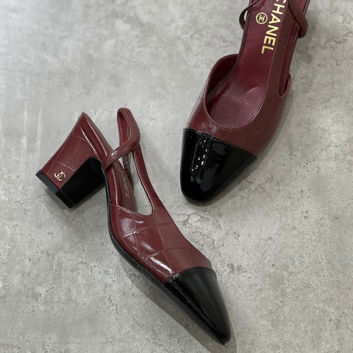 Maroon / 36