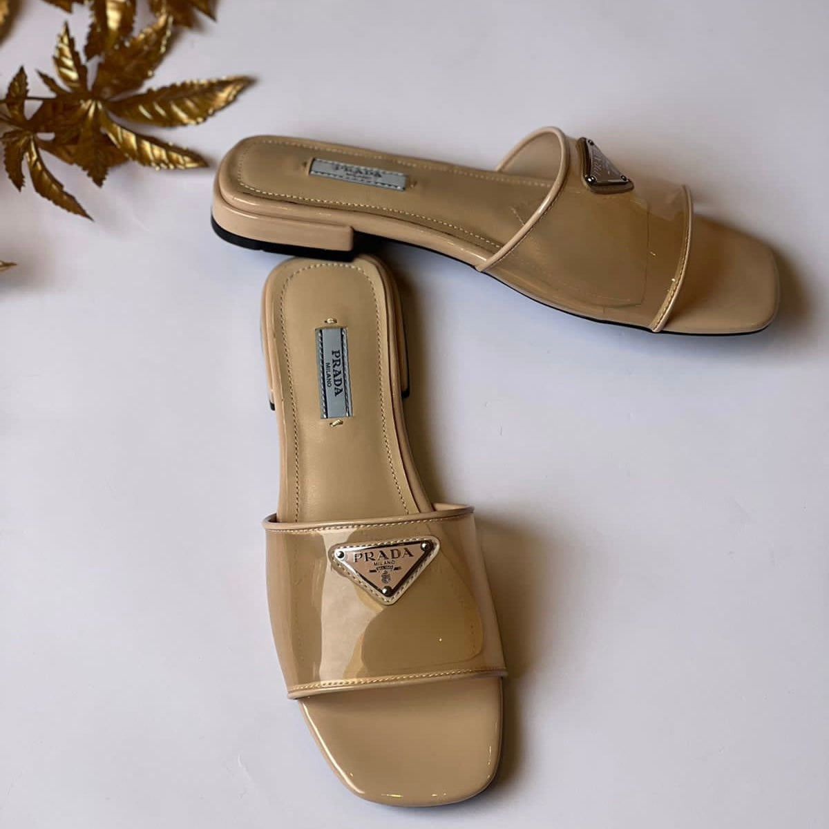 36 / Beige