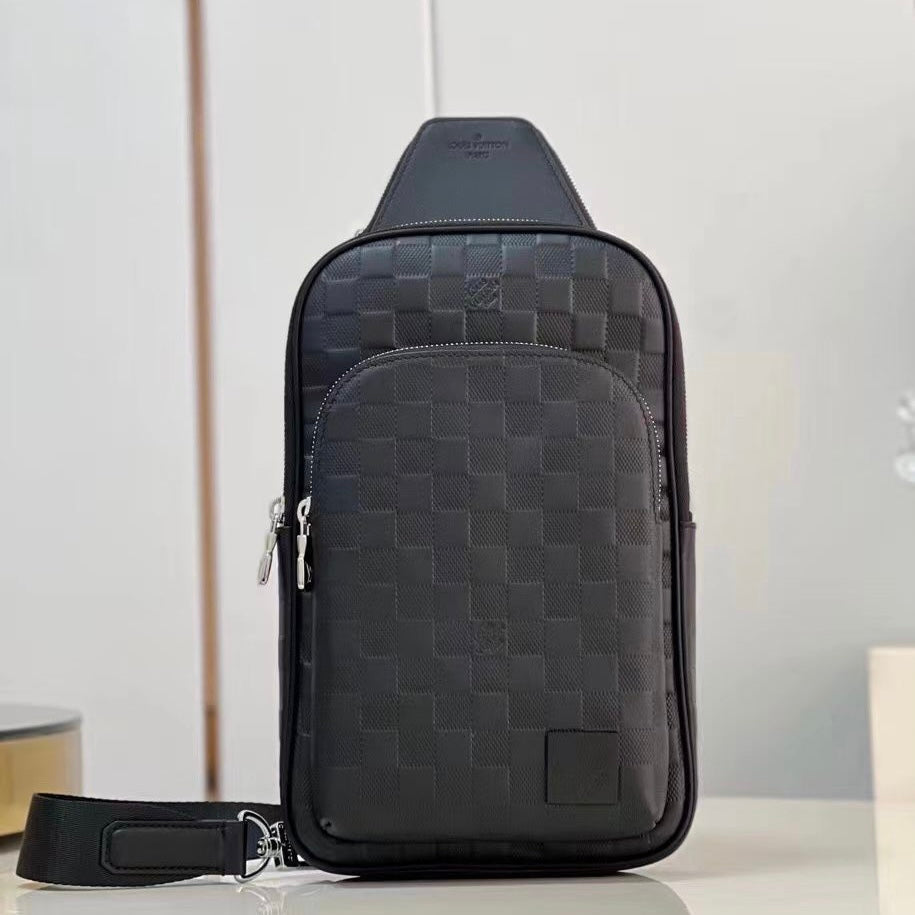 Louis Vuitton Avenue Bag