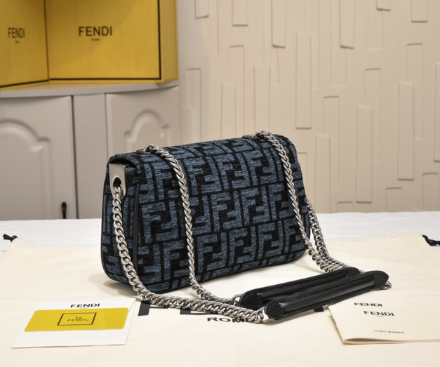 Fendi Baguette continental Medium Fabric Bag