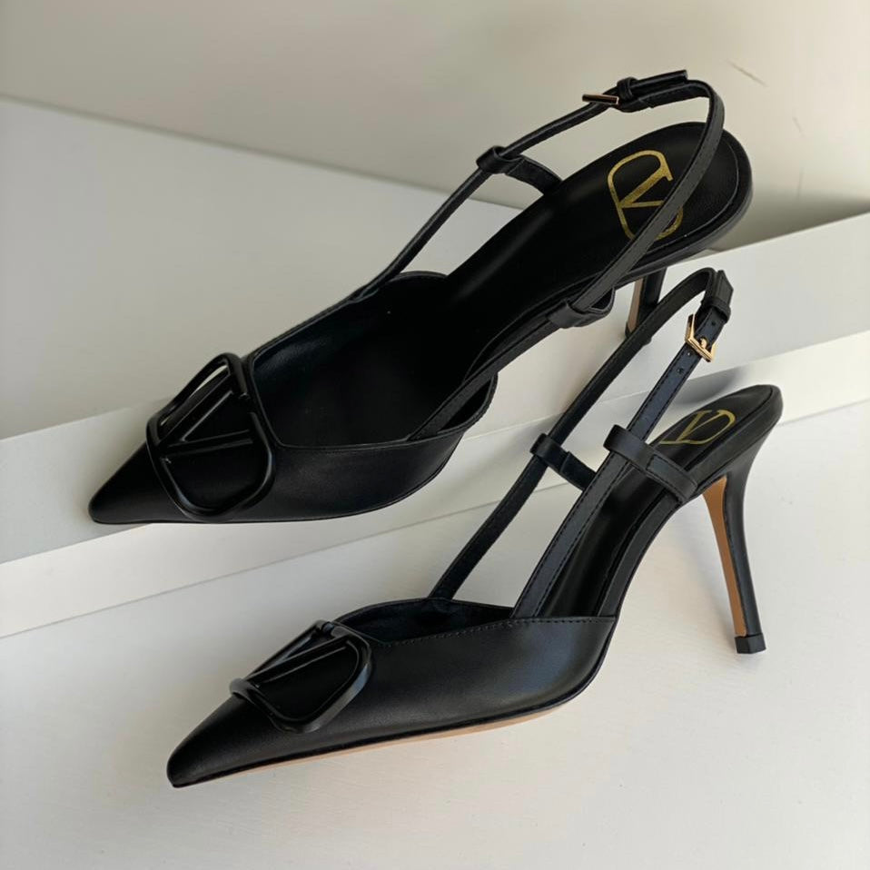Black / 36