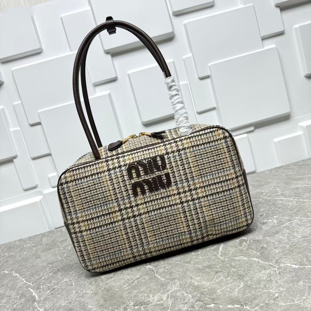 Beige / Without box