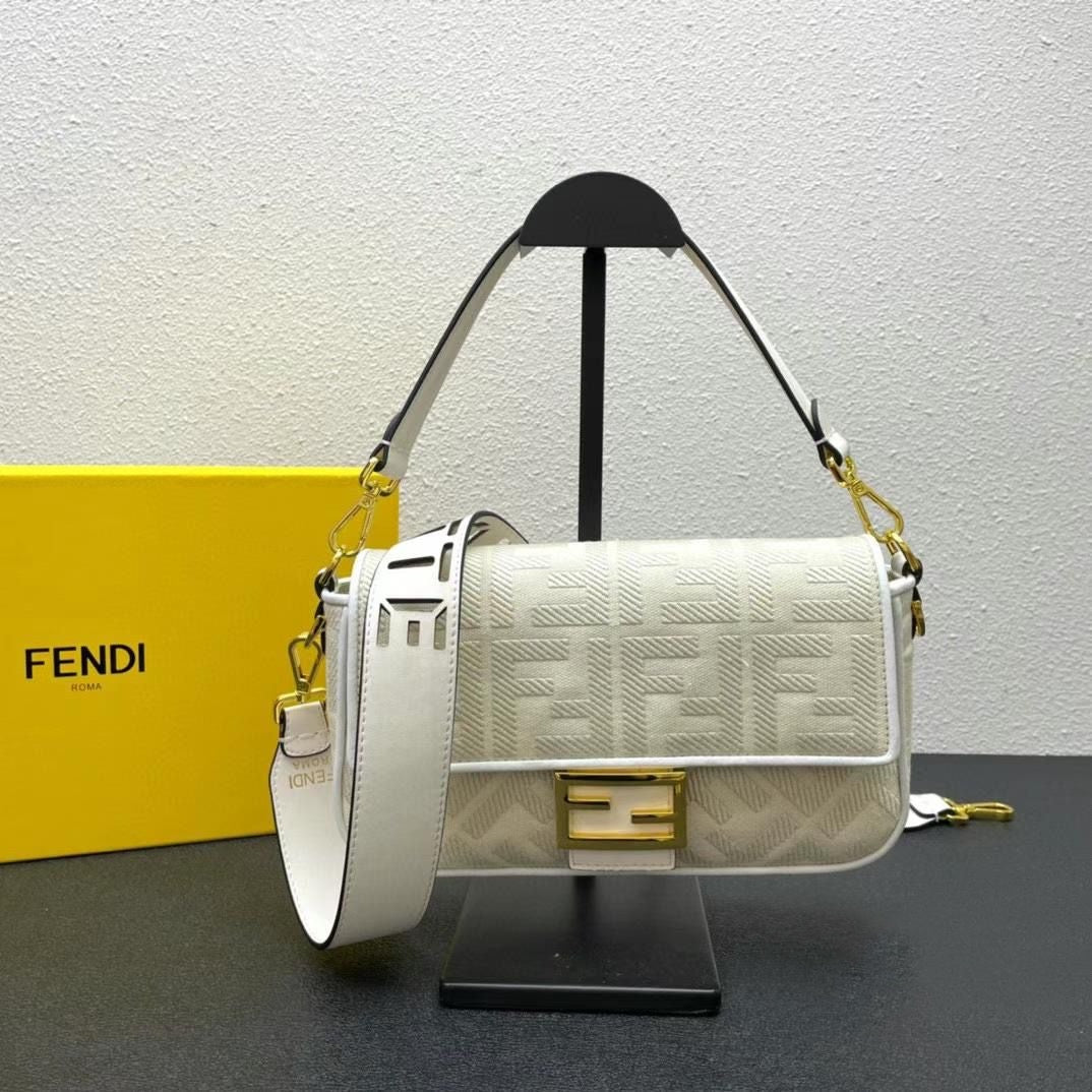 Off white / Without box