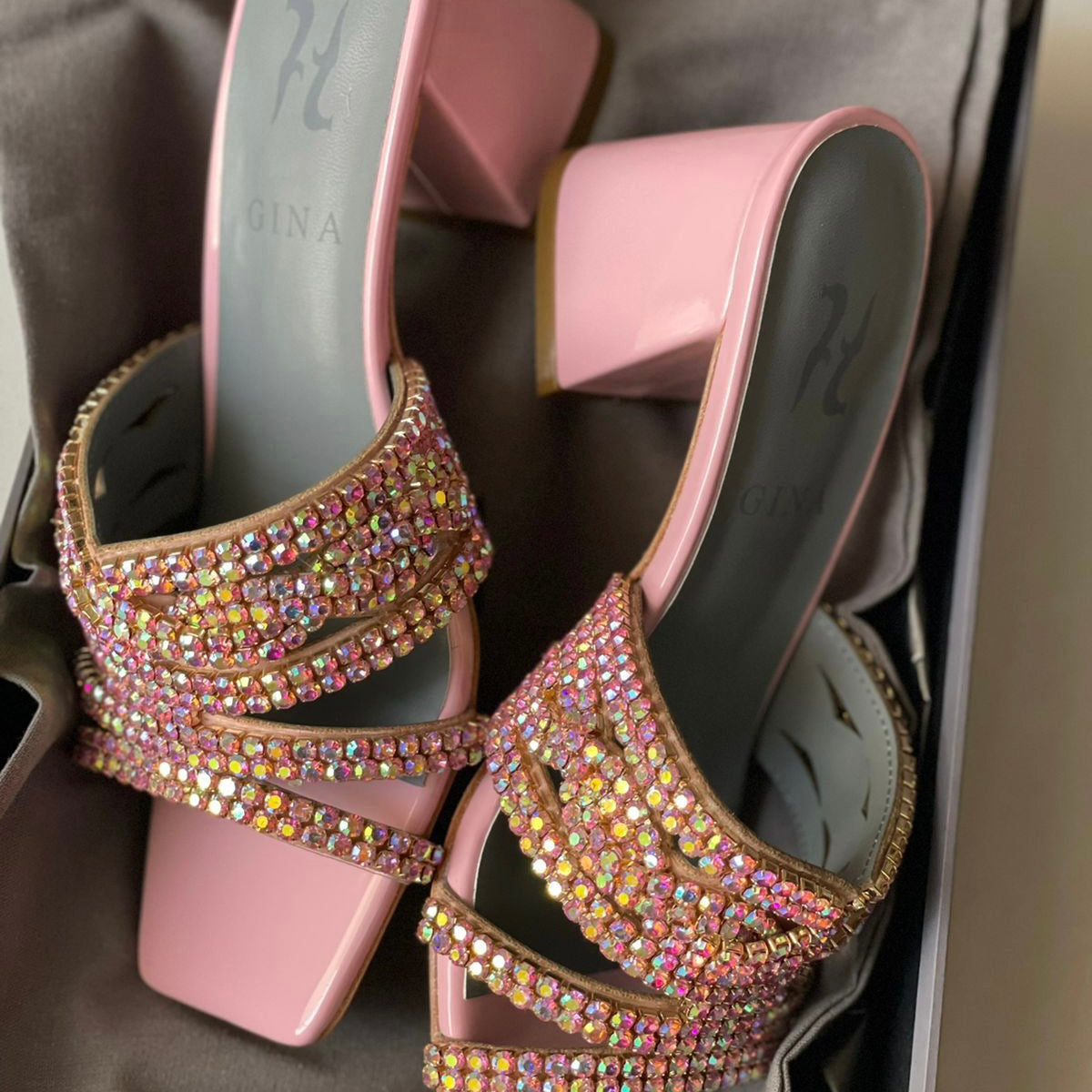 36 / Pink