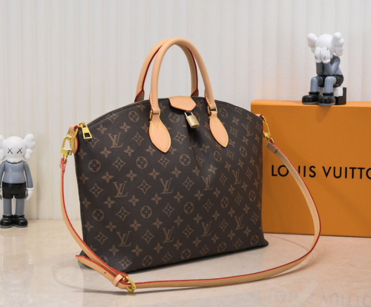Louis Vuitton Boét Bag