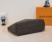 Louis Vuitton Boét Bag