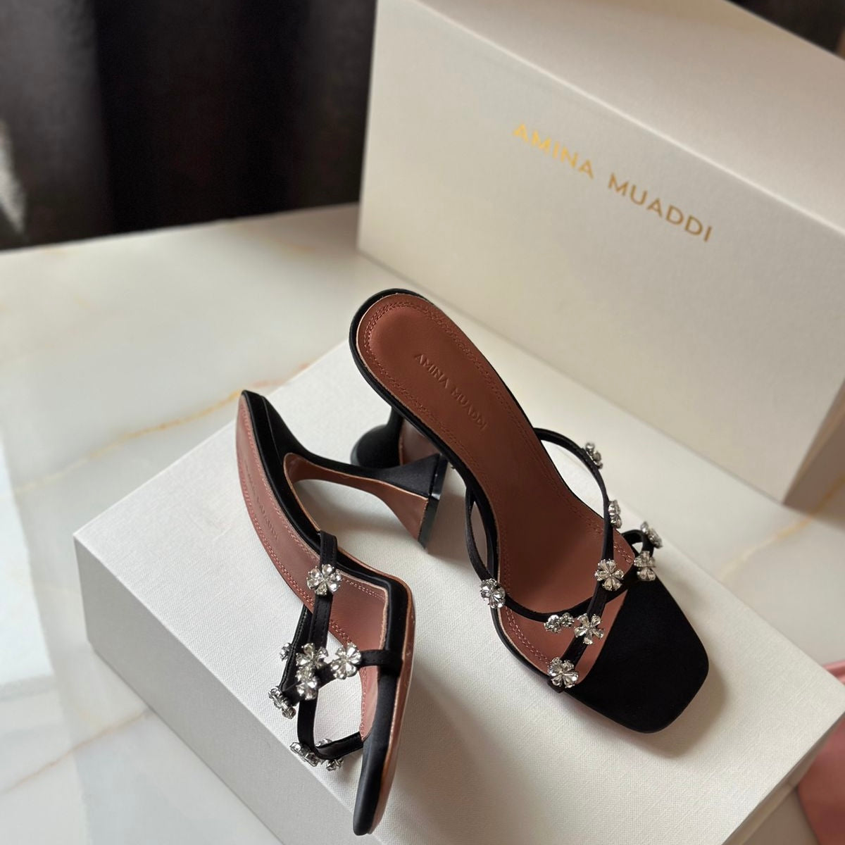 Black / 36