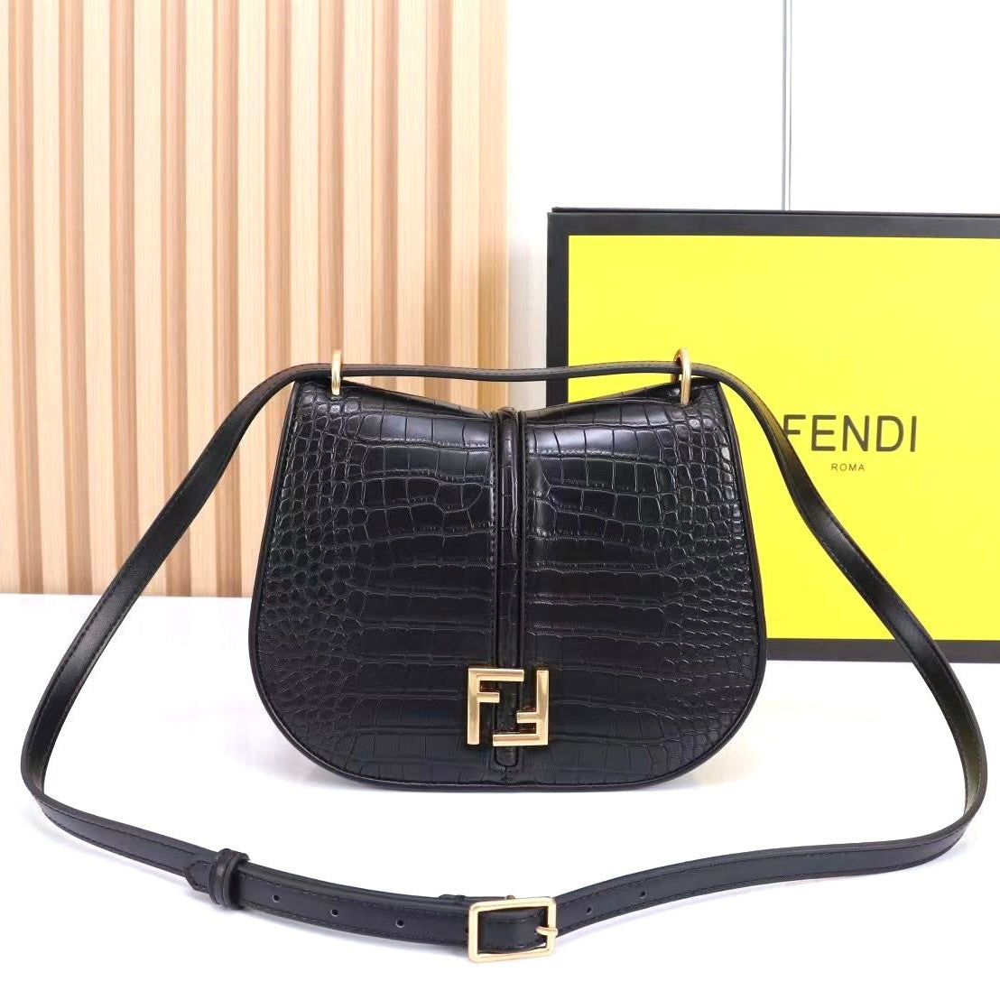 Black Crocodile / Without box