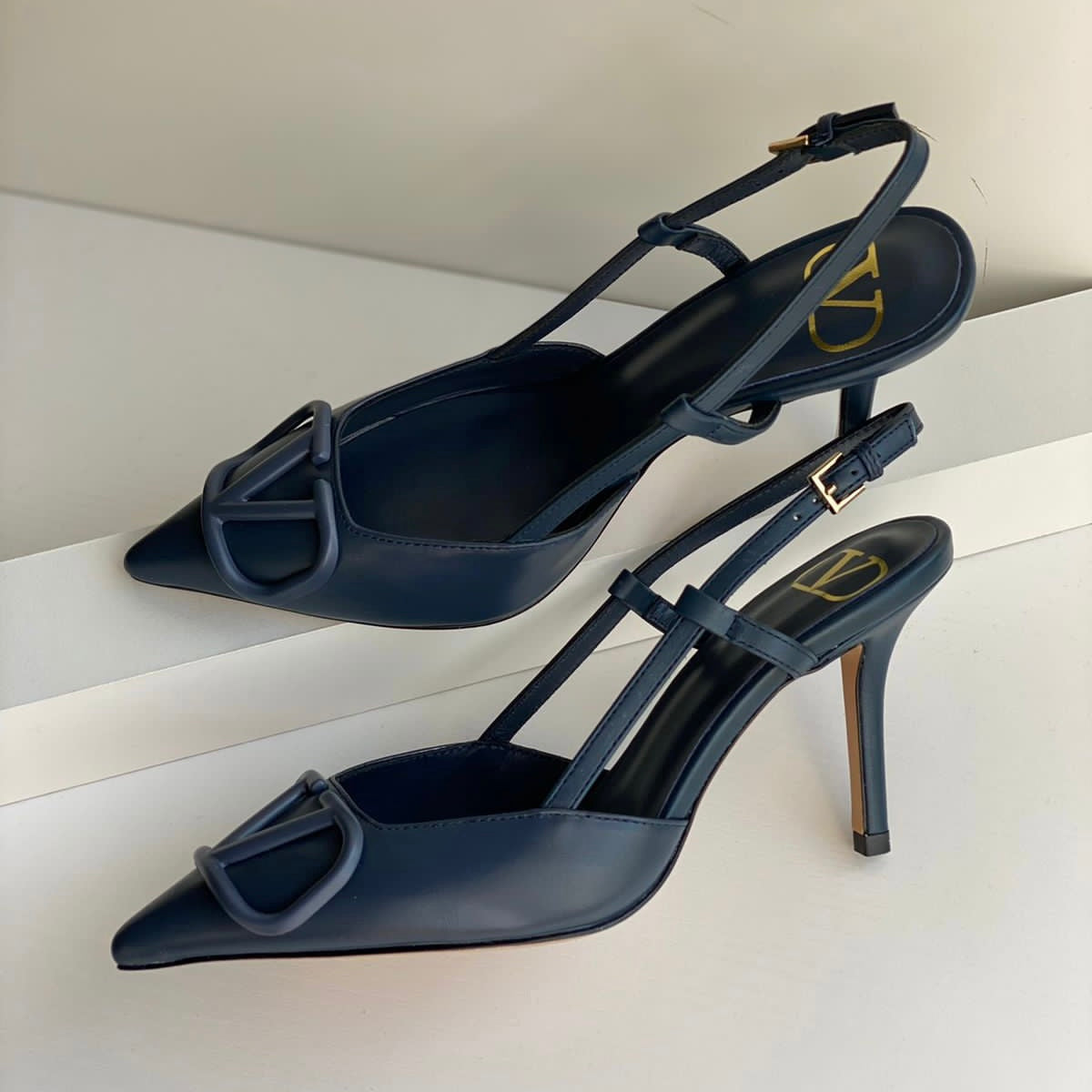 Dark blue / 36