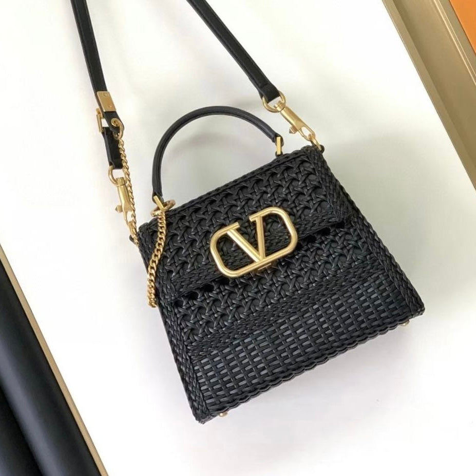 Black / Without Box