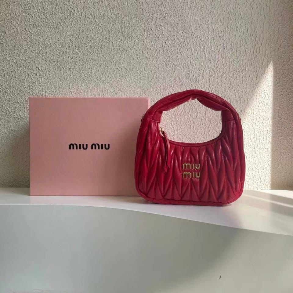 Red / Without Box