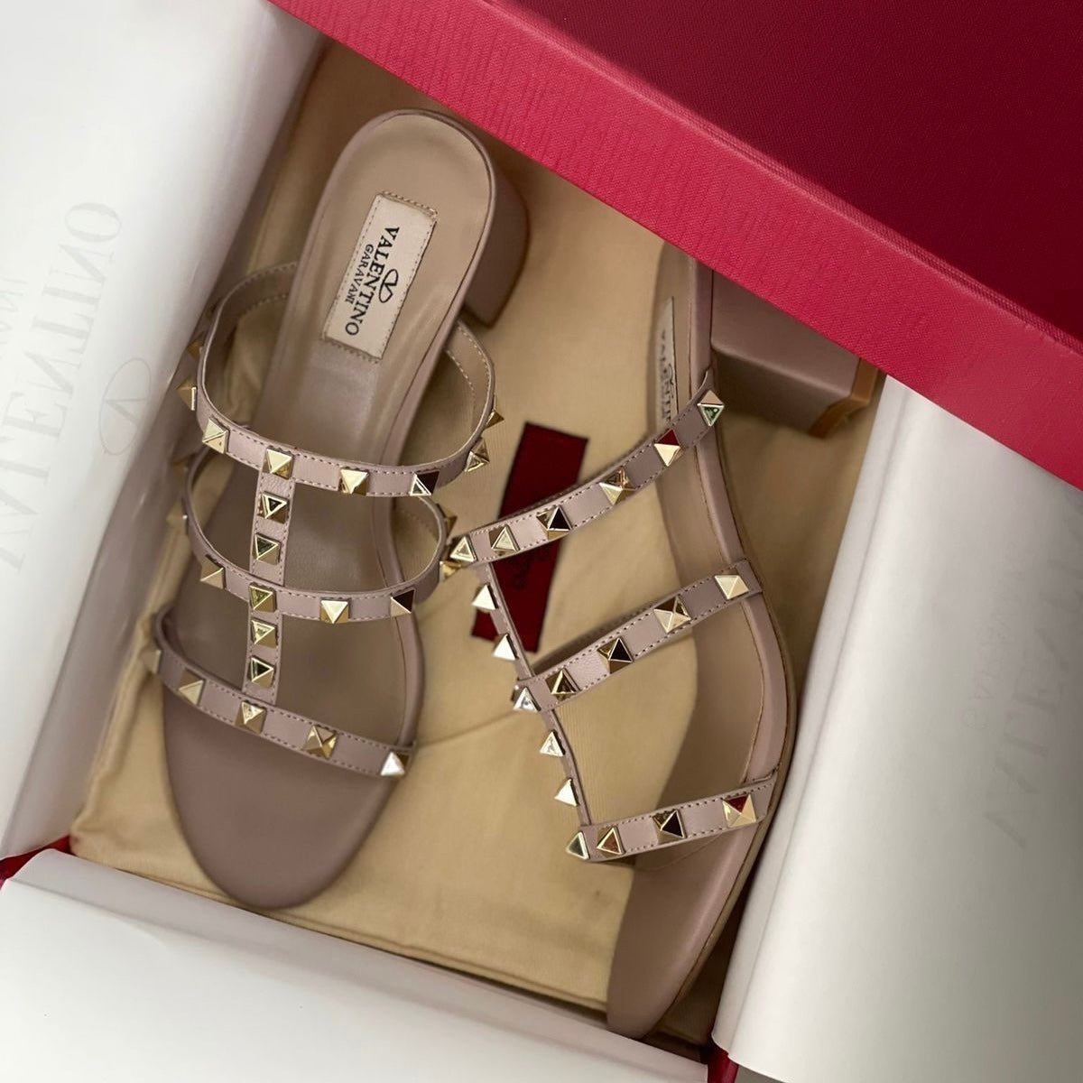 Valentino Garavani Rockstud Block Heel Shoes in Nude Patent