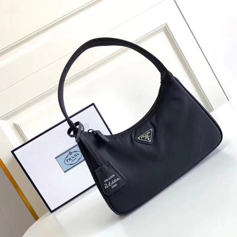 Black / Without Box