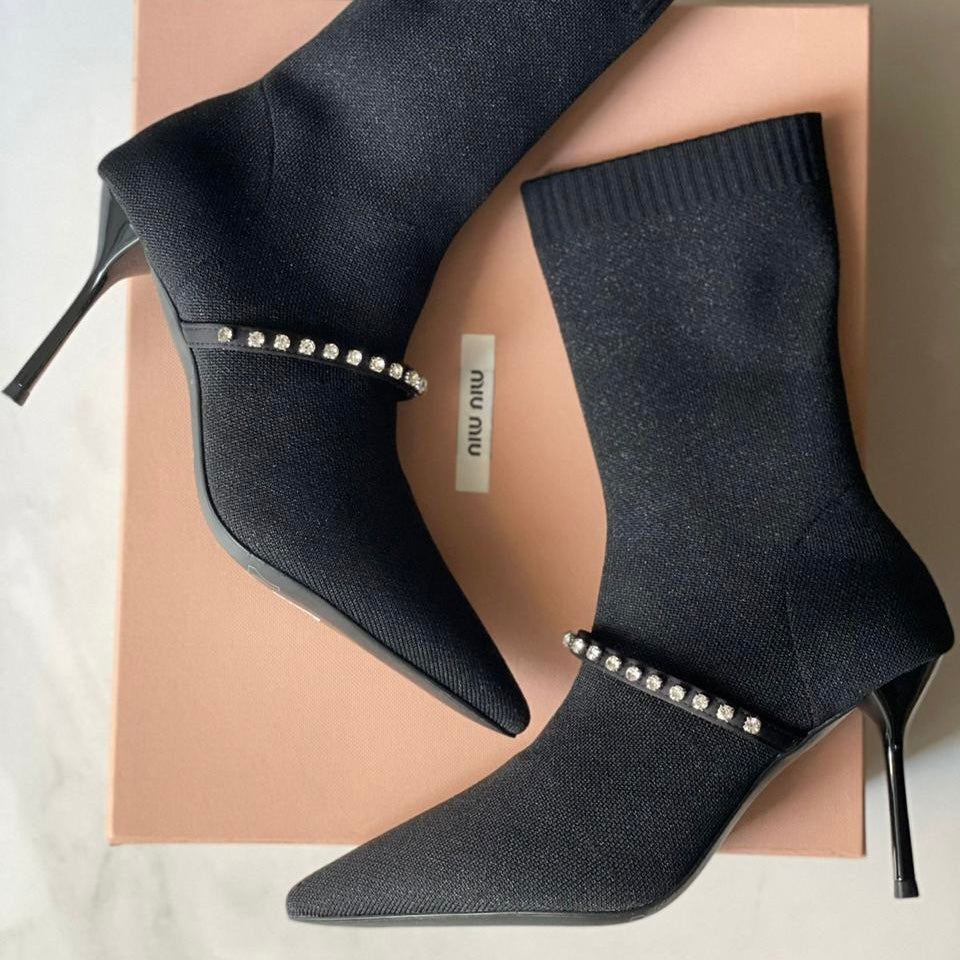 Black / 36