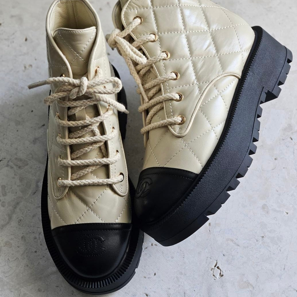 Off white / 36