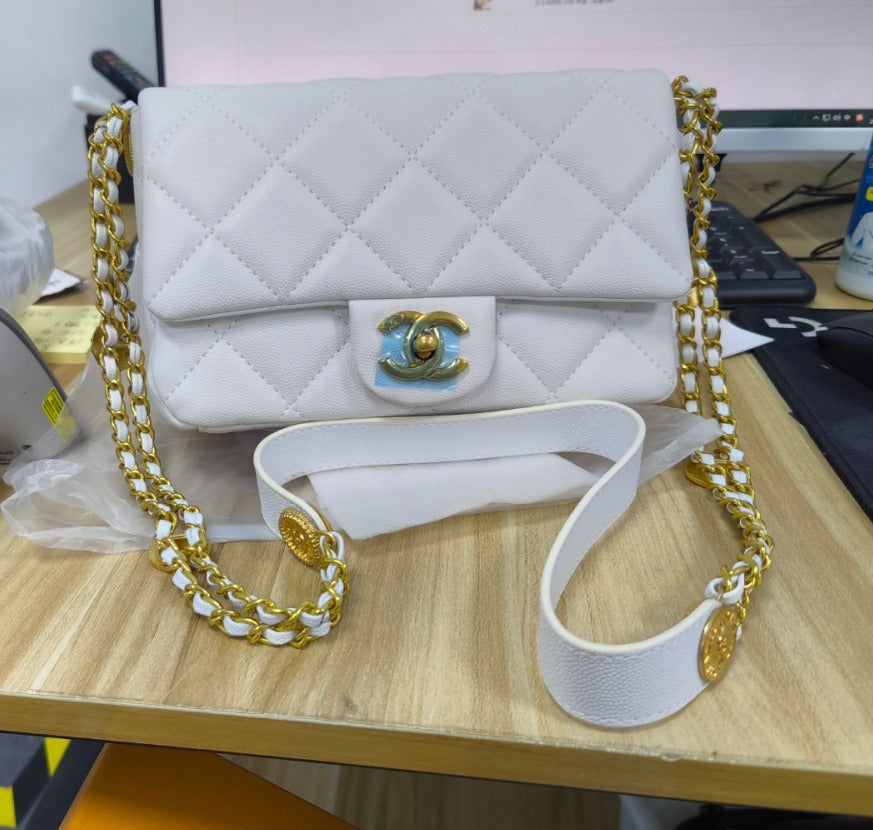 Chanel Top 23P Love Bag