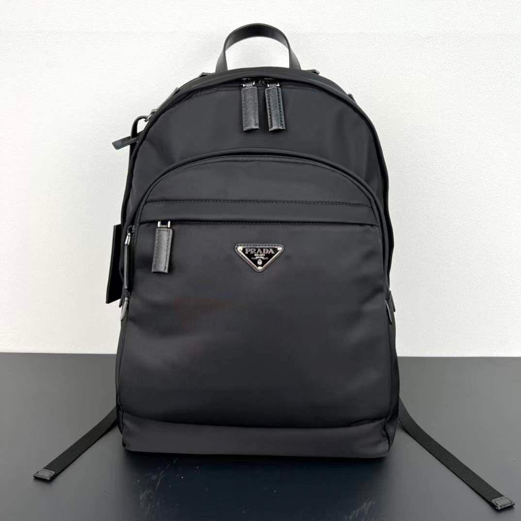 Black / Without Box