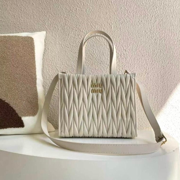 Off white / Without box