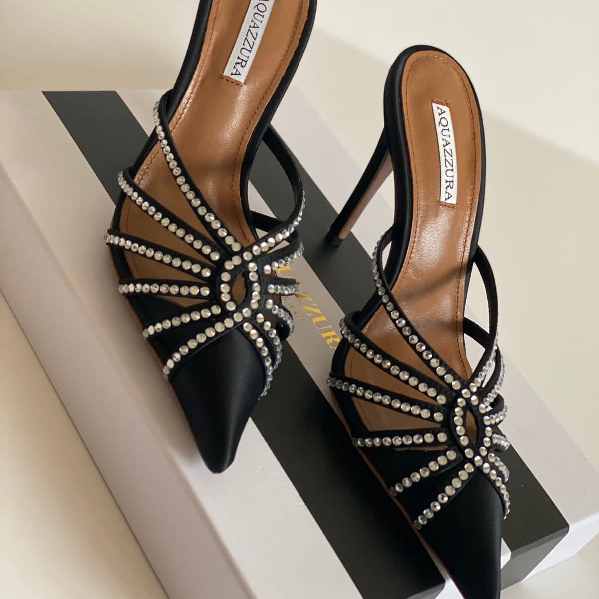Black / 36
