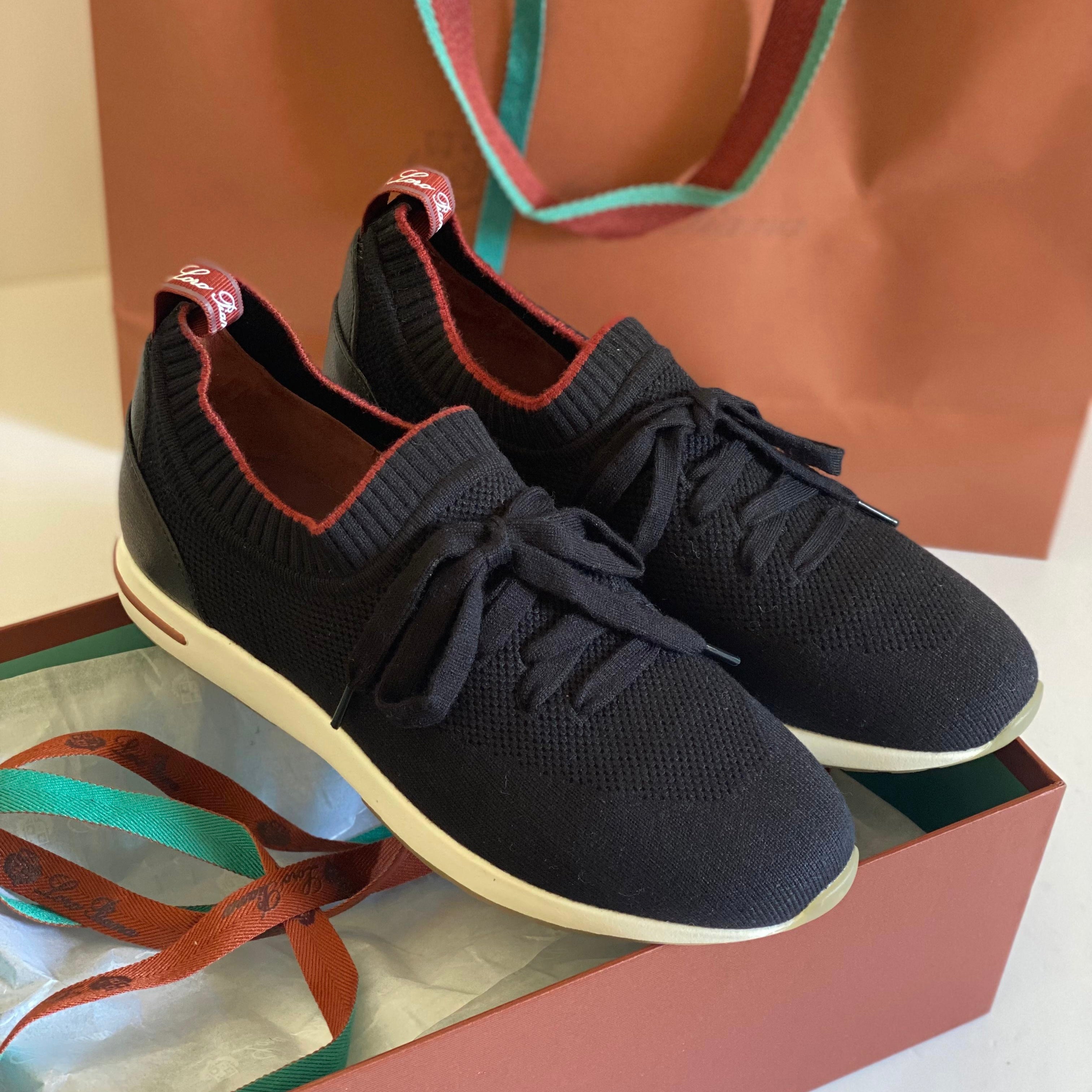 Black / 36