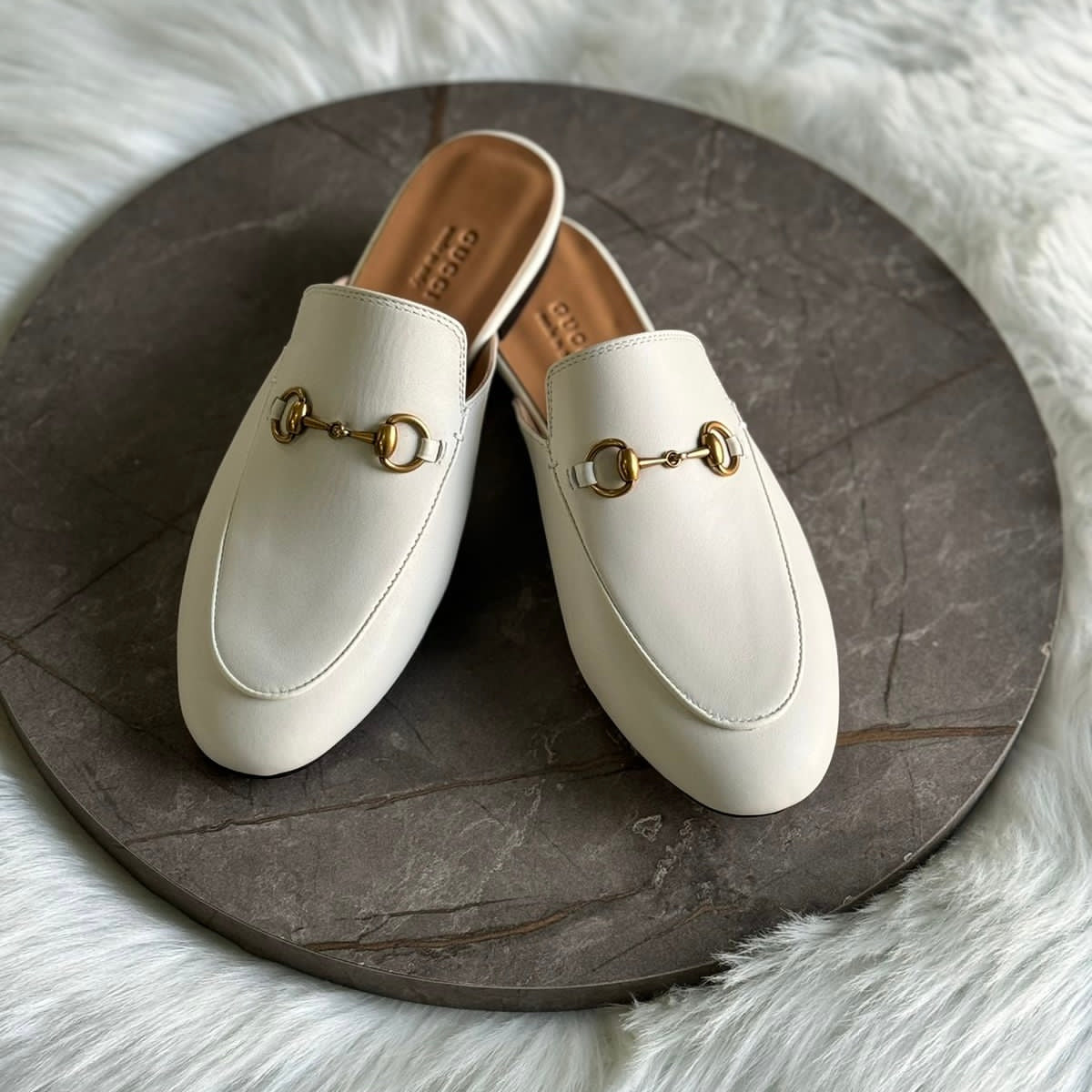 Gucci Leather Horsebit shoes
