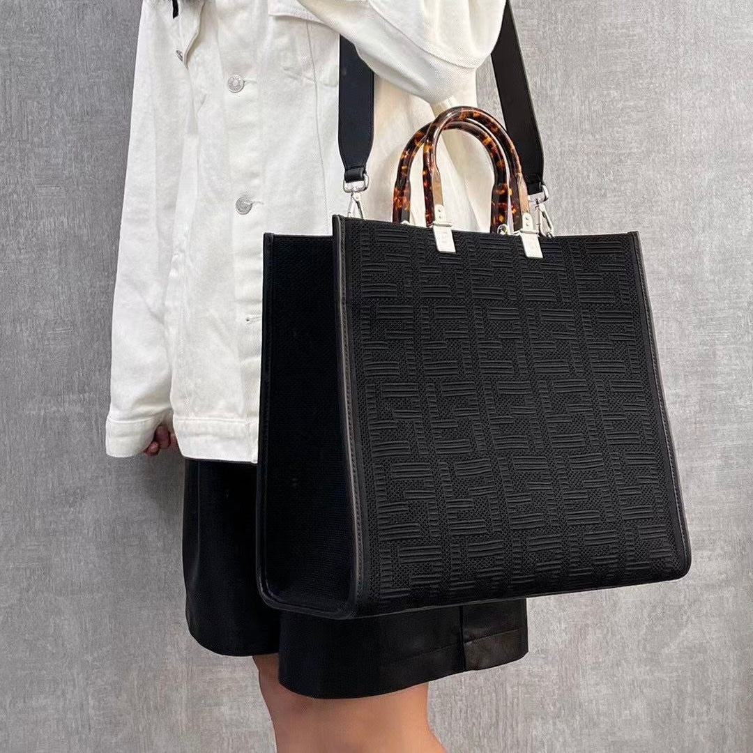 Black / Without box