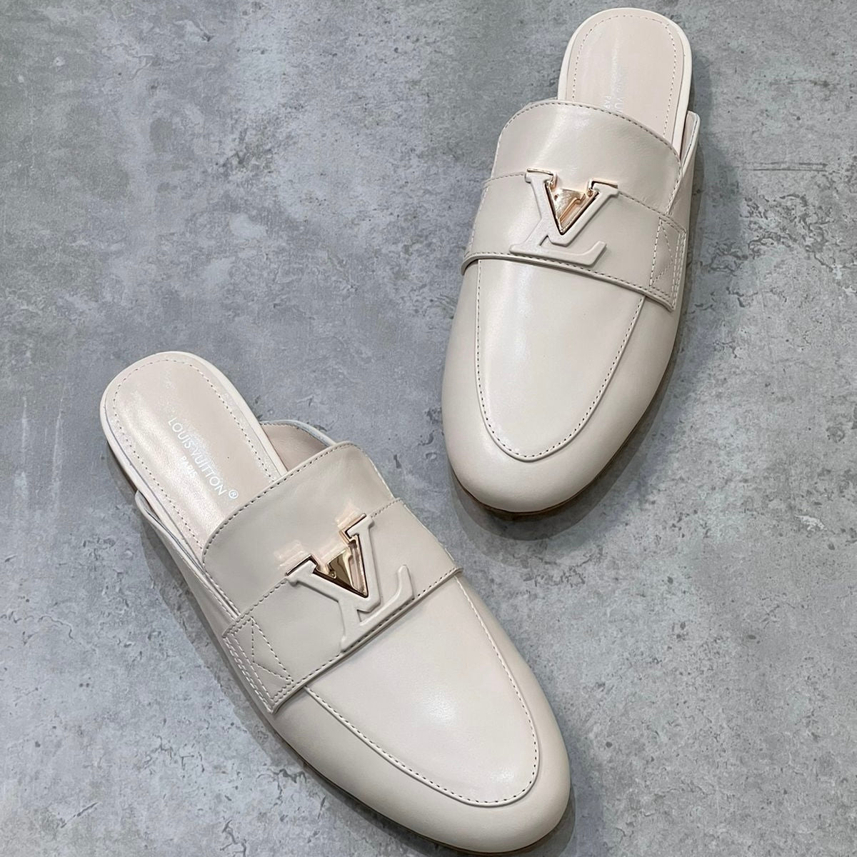 White / 36